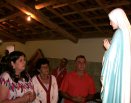 Visita de Nossa Senhora na casa da Dona Lourdes Ebani, e Zeneide Uliana - Venda Nova do Imigrante - E.S