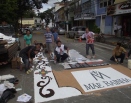 Comunidade Mãe Rainha confecciona tapetes em Corpus Christi nas ruas de Cordeiro